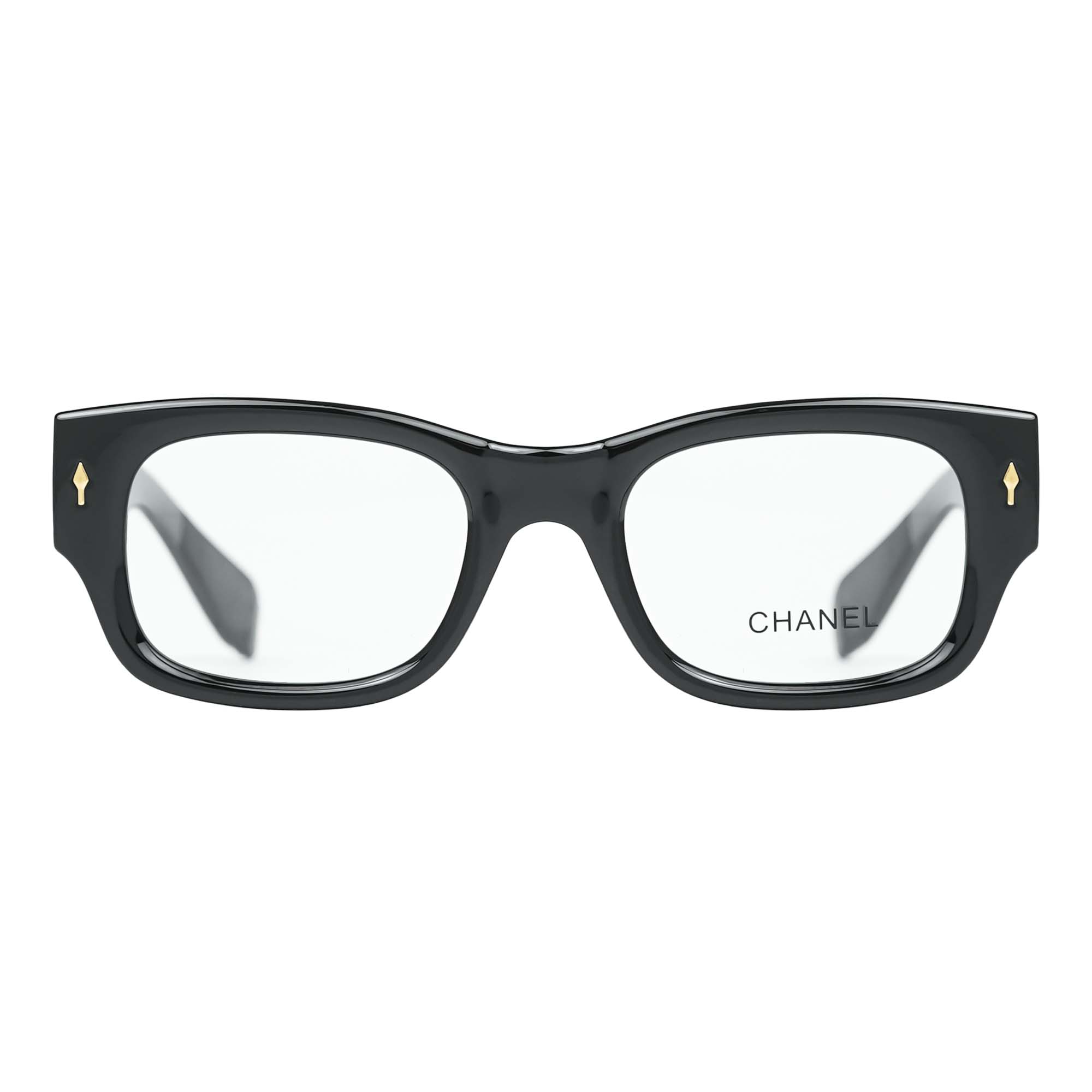 Chanel 02.;