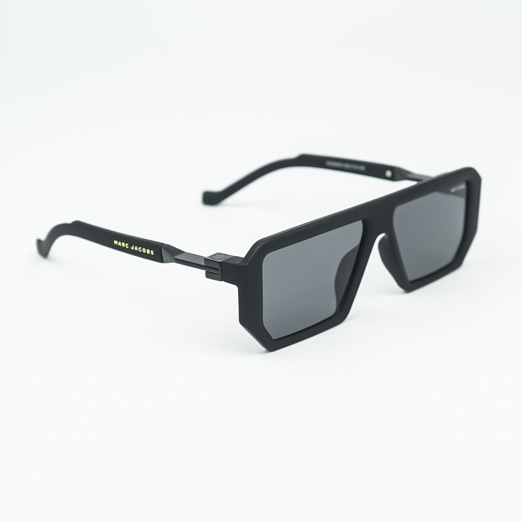 Marc Jacobs 15;.