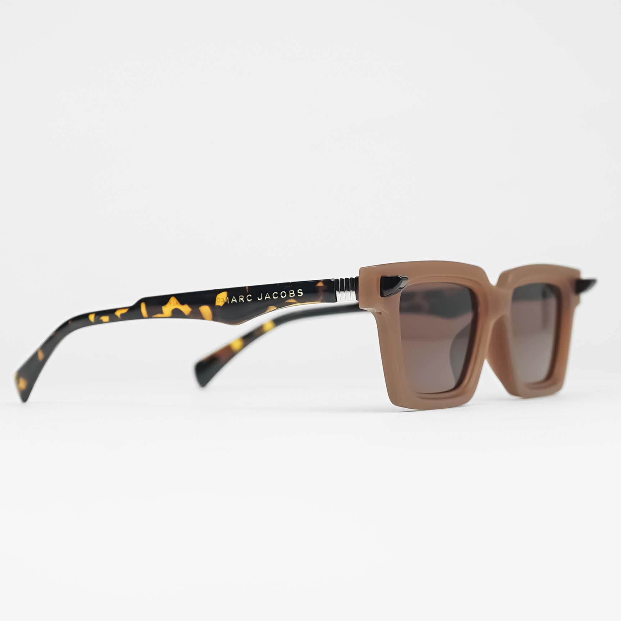 Marc Jacobs 01